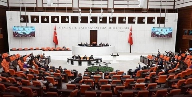 Komisyona dilekçe yağdı