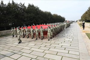 Üniversitede sınıflar neden boş?