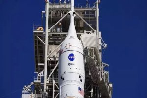 Ay'a giden ekipte yazılım krizi çıktı