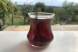 Bardakta Eşitlenen Hayat
