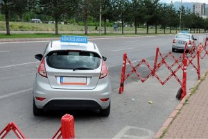 Üniversitede sınıflar neden boş?