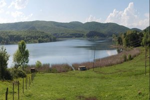 Doğal Güzellikleriyle Poyrazlar Gölü Tabiat Parkı