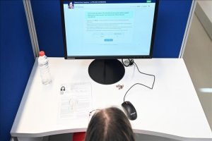 Üniversitede sınıflar neden boş?