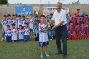 Geleneksel Hasan Bey Genç Kupası Futbol Turnuvası Çocuk Şenliğine Dönüştü ve Büyük Heyecan Yaşandı