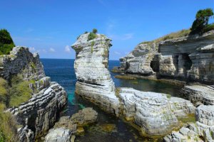 Karadeniz'in Bir Heykeltıraş Gibi İşlediği Kartal Kayaları