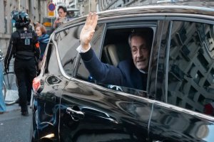 Sarkozy'ye 7 yıl hapis talebi
