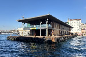 Tarihi Karaköy İskelesi