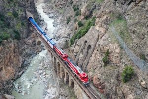 Turistik Karaelmas Ekspresi seferleri 2 Ekim'de başlayacak