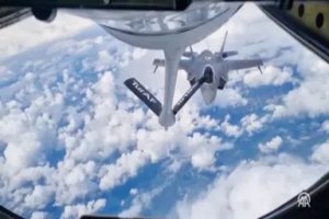 Türk Hava Kuvvetlerince F-35 uçağına havada yakıt ikmali yapıldı
